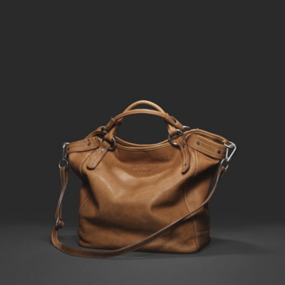 ✨💕IN SEARCH..💕✨ Abercrombie & Fitch "Benson" Bag